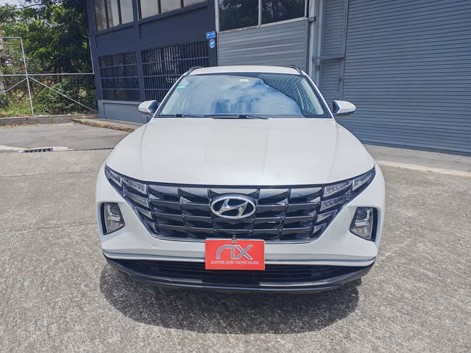 Hyundai Tucson GL 4x4 año 2024 - Imagen 2