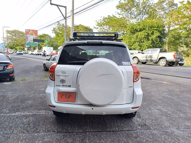 Toyota Rav 4 Sport 4WD año 2006 - Imagen 4