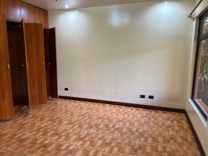 SE ALQUILA CASA DE 2 HABITACIONES EN CIUDAD COLON - MORA - Imagen 6