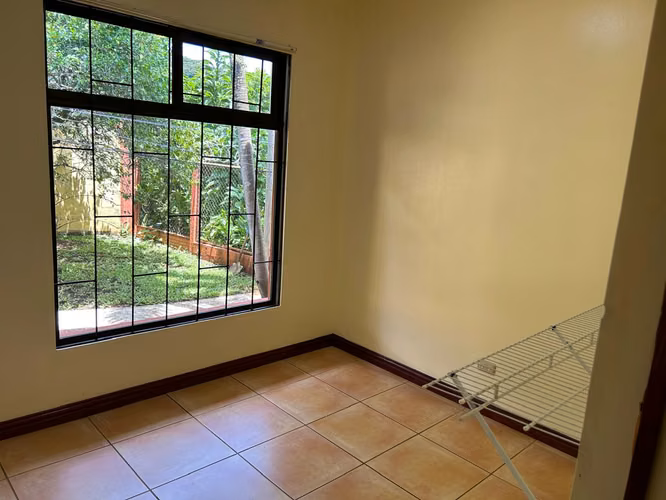 SE ALQUILA CASA DE 2 HABITACIONES EN CIUDAD COLON - MORA - Imagen 8