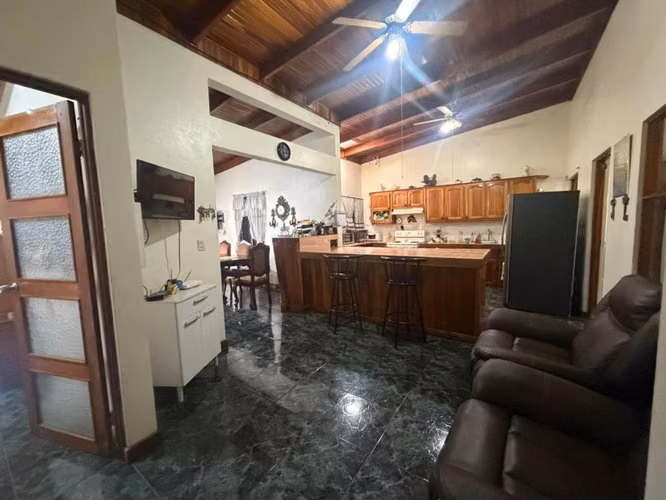 A la venta preciosa casa en La Trinidad de Alajuela - Imagen 3