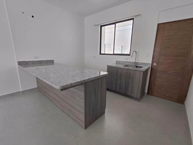 Se alquila casa en Colonia Blanca - Imagen 3