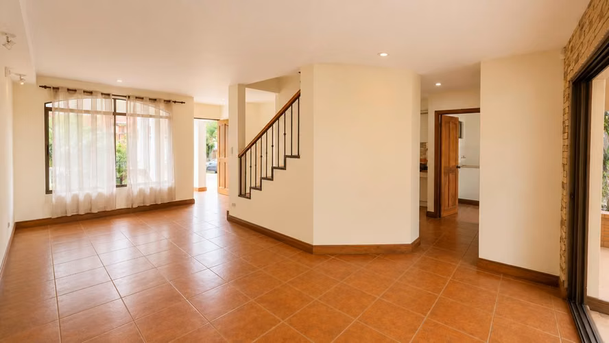 CASA EN VENTA | BELÉN, HEREDIA - Imagen 2