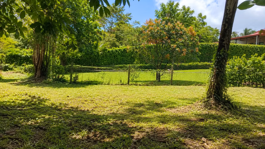 SE VENDE HERMOSO LOTE EN CONDOMINIO LA MALLORQUINA