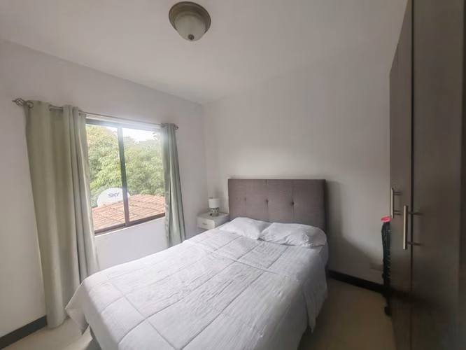 VENTA CASA LAGUNILLA HEREDIA
