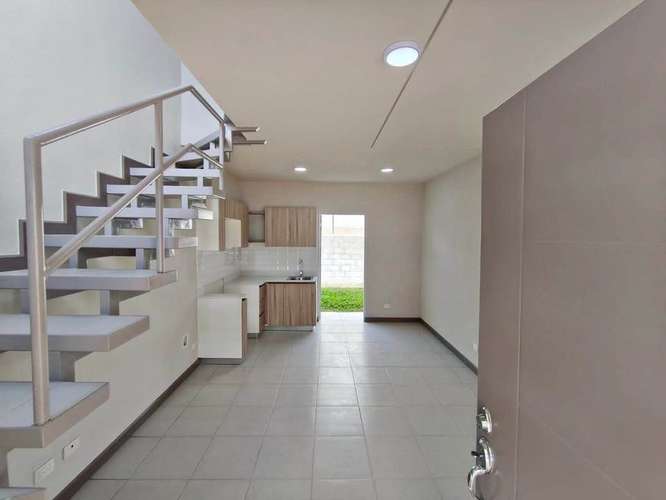  Apartamento en alquiler Nova Desamparados | 2 hab + patio  - Imagen 2