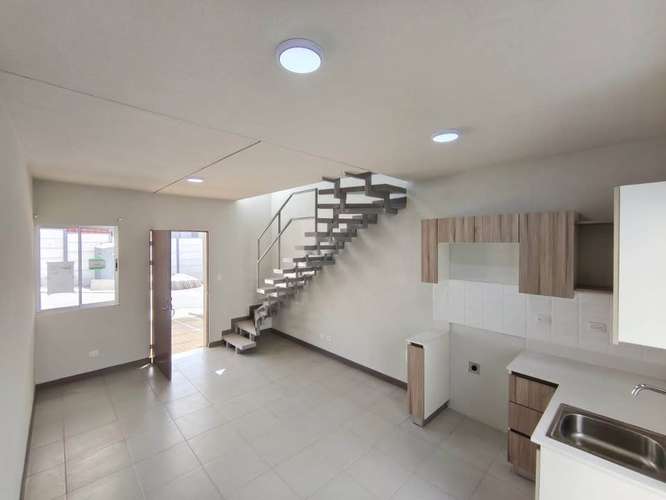  Apartamento en alquiler Nova Desamparados | 2 hab + patio  - Imagen 4