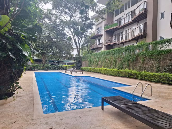 Alquiler de apartamento en Condominio con línea blanca en Sta Ana RH