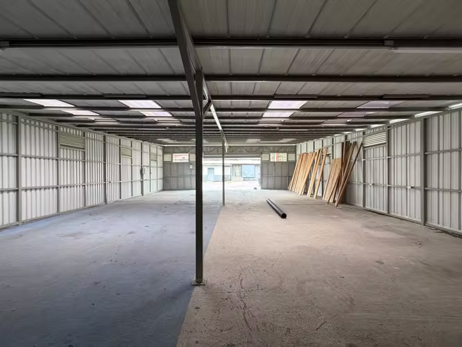 Santa Ana Alquiler Bodega Condominio Comercial  RUTA27 = 200m2 - Imagen 9