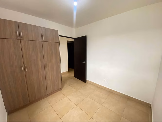 Casa en alquiler Alajuelita por pequeño mundo  385.000  - Imagen 5