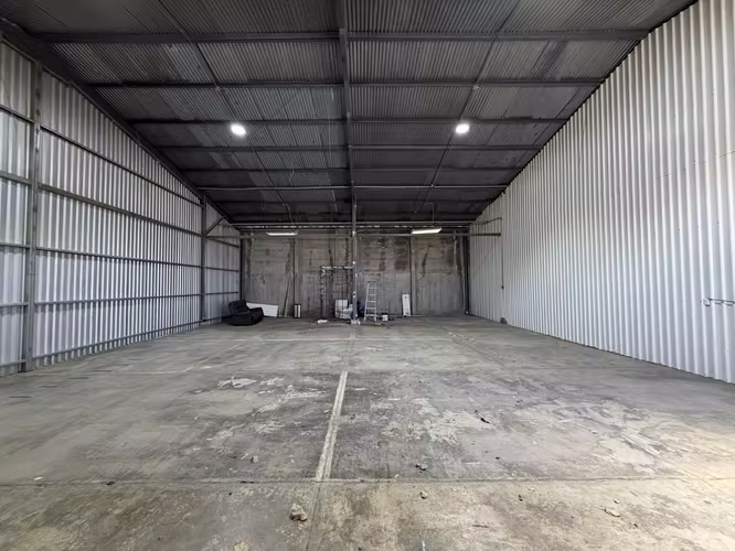 Santa Ana Alquiler Bodega Condominio Comercial 200m2 - Imagen 7