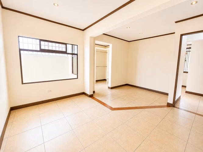 VENDO CASA INDEPENDIENTE DE 3 HABITACIONES EN SAN RAMÓN DE LA UNIÓN - Imagen 5