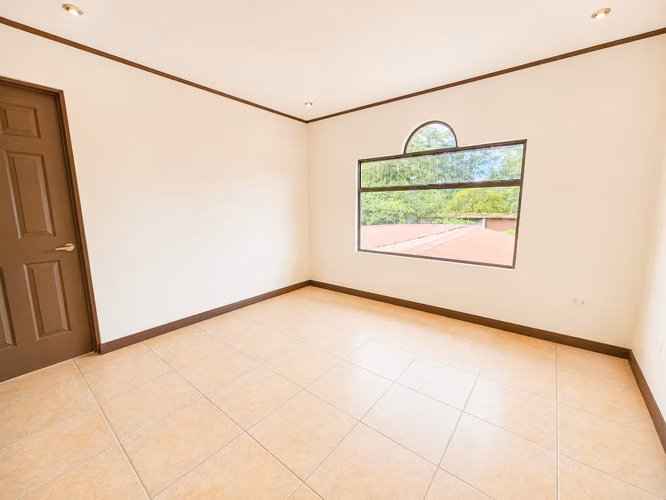 VENDO CASA INDEPENDIENTE DE 3 HABITACIONES EN SAN RAMÓN DE LA UNIÓN - Imagen 7