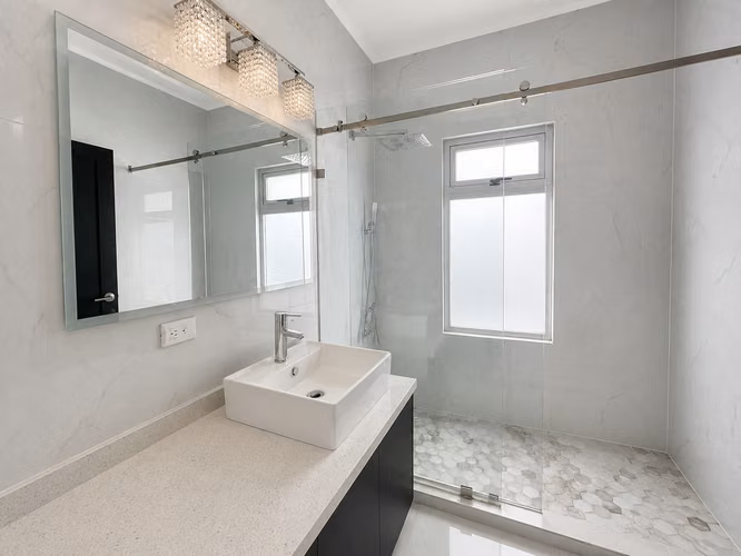 APARTAMENTO EN ALQUILER EN ESCAZÚ CERCA DE WORLD GYM - 1 HABITACION - AMPLIO CON TERRAZA - Imagen 9