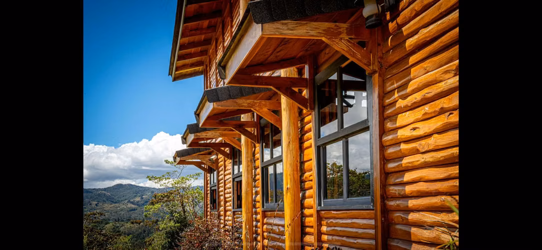 Casa Coyotes: Obra de Arte Sostenible y Retiro de Bosque Nuboso en Cartago - Imagen 16