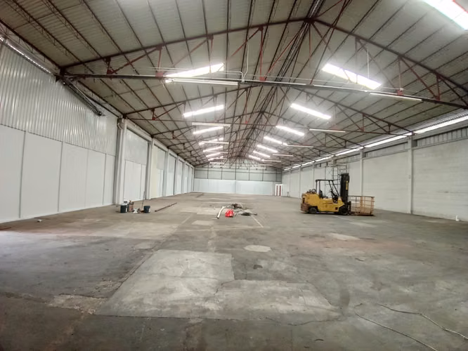 ALQUIILER DE BODEGA EN TIBAS, SAN JOSE - Imagen 6