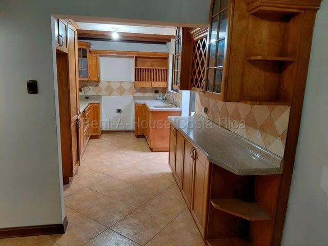 Alquiler de Casa en Montes de Oca-San Pedro. - Imagen 9