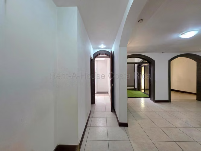 Venta de Casa con 4 habitaciones en en Real Cariari, Heredia - Imagen 6