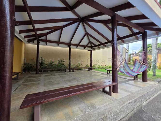 Venta de Casa con 4 habitaciones en en Real Cariari, Heredia - Imagen 20