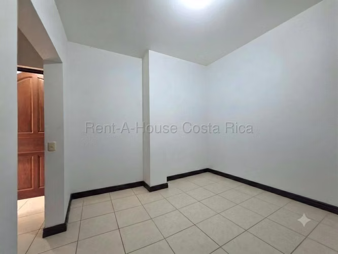 Venta de Casa con 4 habitaciones en en Real Cariari, Heredia - Imagen 7