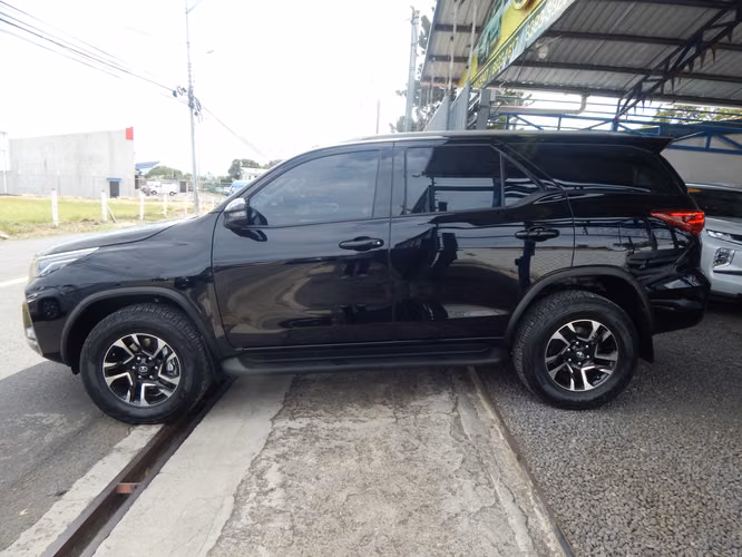 TOYOTA FORTUNER TDI AUTOMATICO 2027