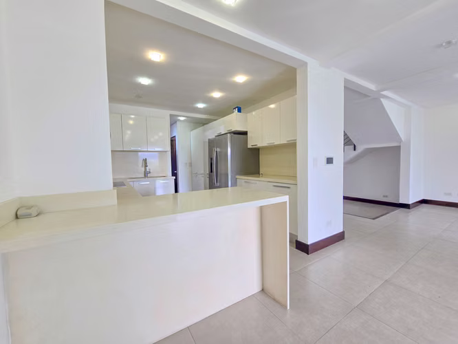 JABONCILLOS ESCAZU! CONDO CON VISTA / JARDIN Y LINEA BLANCA - Imagen 12