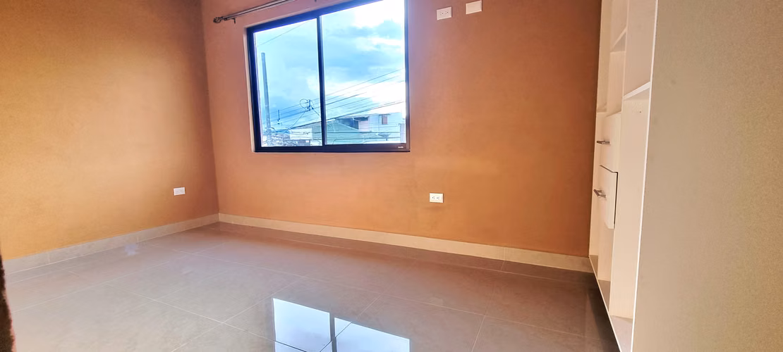 Alquiler de Apartamento en Moravia POR LOS COLEGIOS
