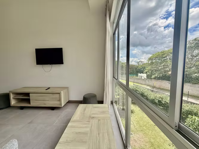 ## Penthouse amueblado en Lindora, Santa Ana \| Torre boutique \| 2 habitaciones