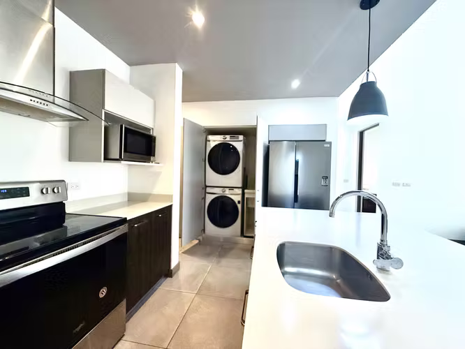 ## Penthouse amueblado en Lindora, Santa Ana \| Torre boutique \| 2 habitaciones