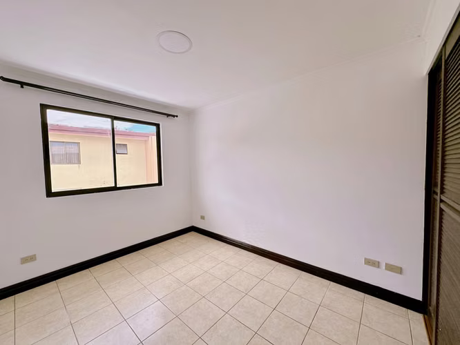 POZOS DE SANTA ANA: CASA EN ALQUILER DE 3 HAB EN CONDOMINIO CON LINEA BLANCA - Imagen 16