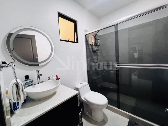 id 43428 Amplia casa en venta con piscina en Condominio La Floresta - Imagen 4