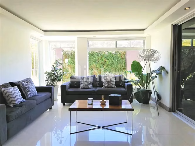 Spacious apartment with private pool - 43396