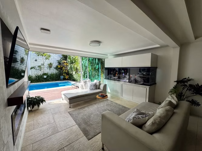 Amplia vivienda con piscina privada - 43396 - Imagen 3
