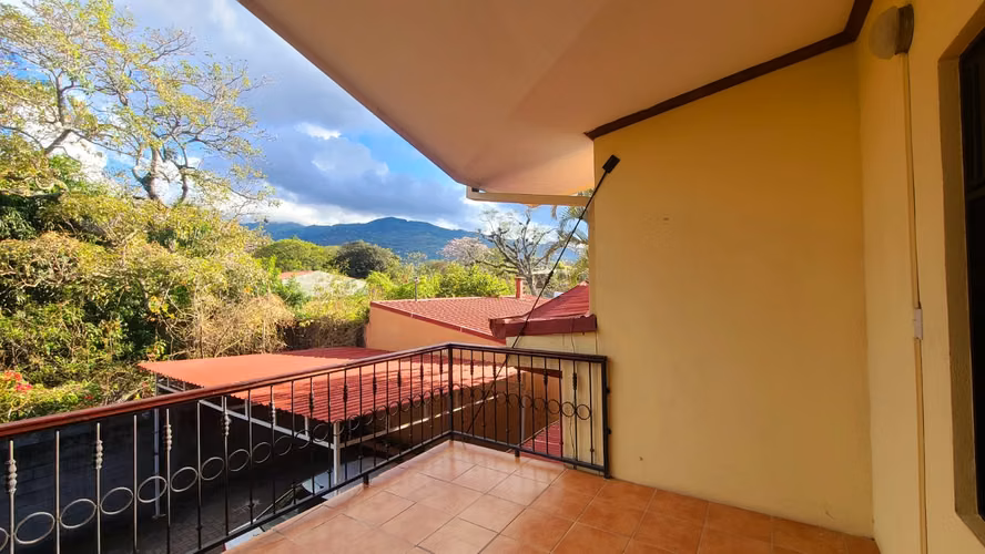 ALQUILER DE AMPLIO APARTAMENTO – RÍO DE SANTA ANA 2 HAB/ 2.5 BAÑOS 2P.