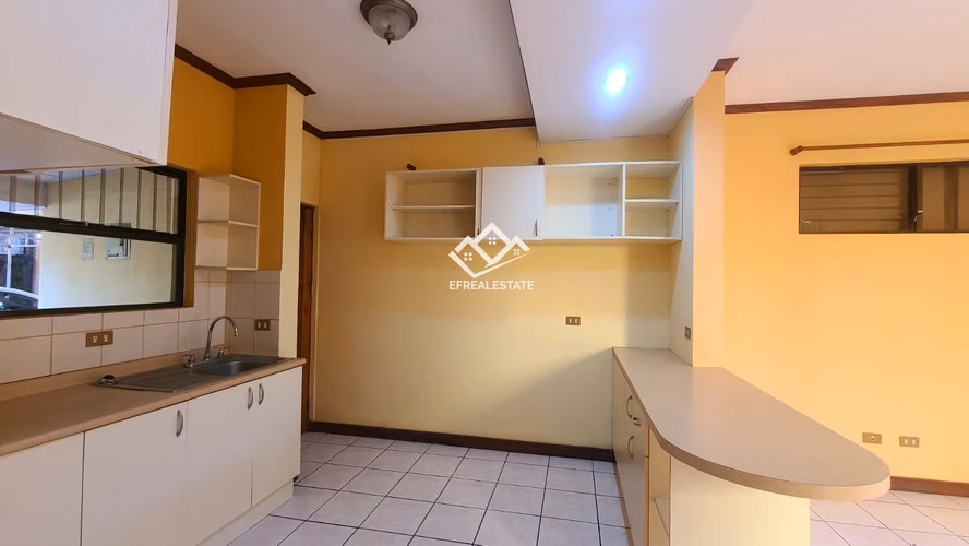 ALQUILER DE AMPLIO APARTAMENTO – RÍO DE SANTA ANA 2 HAB/ 2.5 BAÑOS 2P.