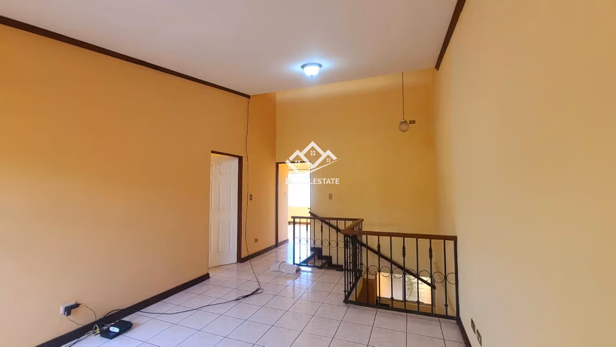 ALQUILER DE AMPLIO APARTAMENTO – RÍO DE SANTA ANA 2 HAB/ 2.5 BAÑOS 2P.