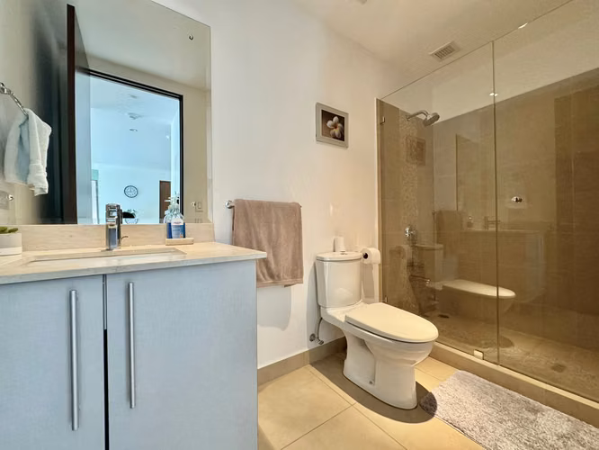 Apartamento amueblado dos dormitorios en Distrito 4 Escazú