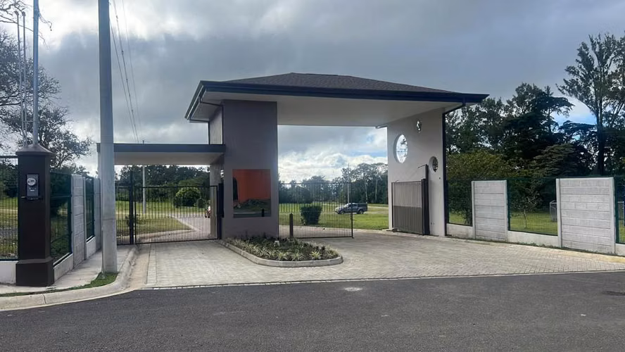 SE VENDE TERRENO DE MONTAÑA EN RESIDENCIAL, BIRRI, HEREDIA. - Imagen 6