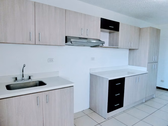 Amplio apartamento de 2 habitaciones en Condominio Bosque Real - Imagen 8