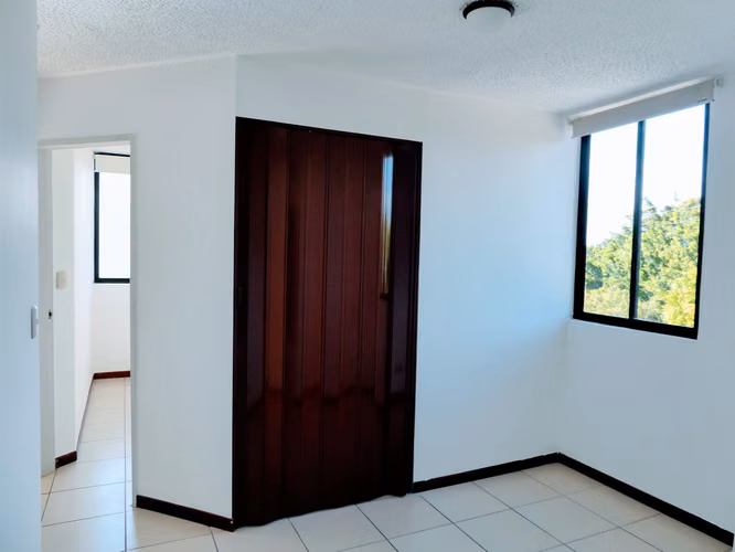 Amplio apartamento de 2 habitaciones en Condominio Bosque Real - Imagen 7