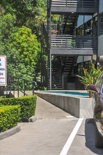Lujoso Apartamento de 1 Habitación en SkyHouse, San Sebastián - Imagen 14