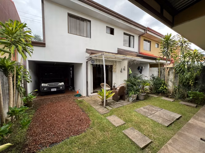SE VENDE CASA EN RESIDENCIAL MONSERRAT - LA UNION - CONCEPCION - Imagen 1
