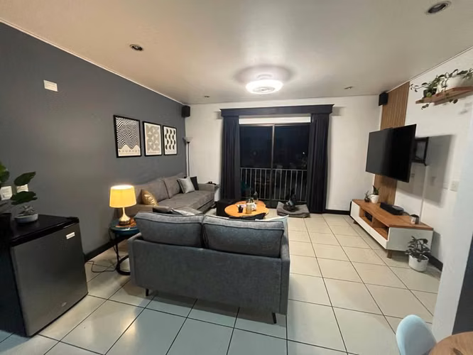 APARTAMENTO EN ALQUILER – SANTA ANA CENTRO | $800 - Imagen 2