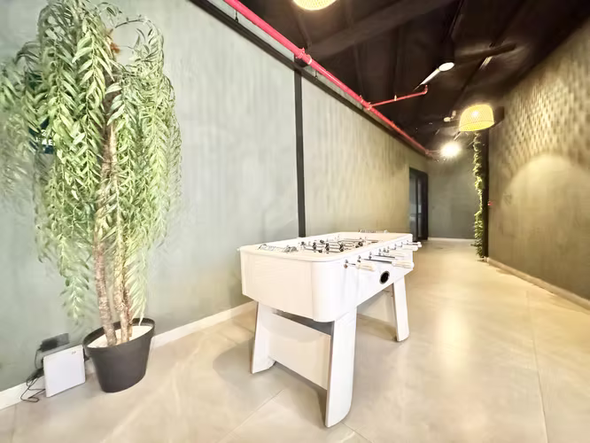Lujoso apartamento con línea blanca muy poco uso - Imagen 19