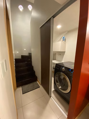 Loft amueblado de dos niveles en torre en Heredia - Imagen 9