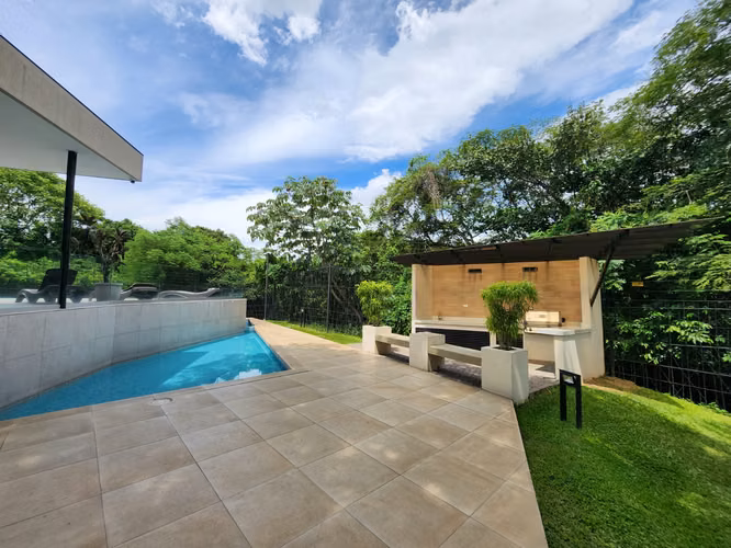 Lindora 43, hermosa, nueva, 3 hab, A/C, 2.5 baños, terraza, amplio patio, amenidades. - Imagen 16