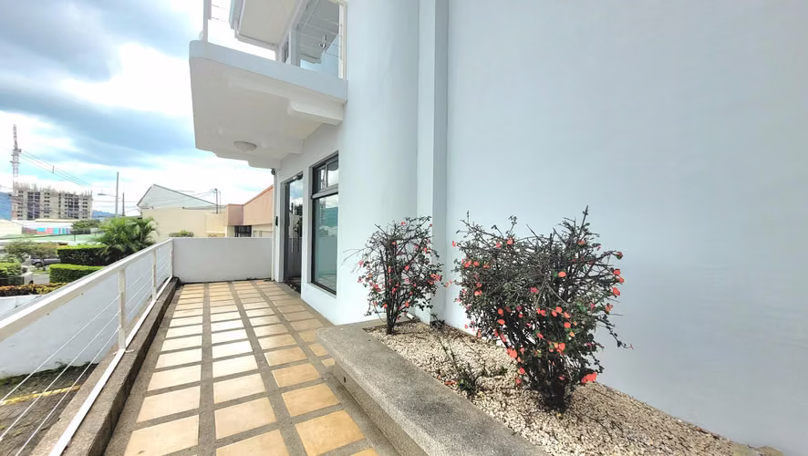 VENTA: Edificio de Oficinas Corporativas o Clínicas en Zona Privada - Imagen 9