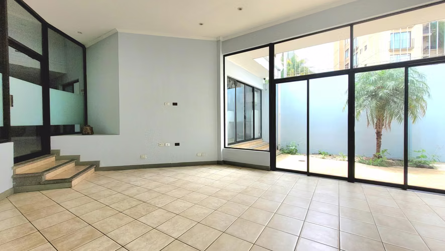 VENTA: Edificio de Oficinas Corporativas o Clínicas en Zona Privada - Imagen 4