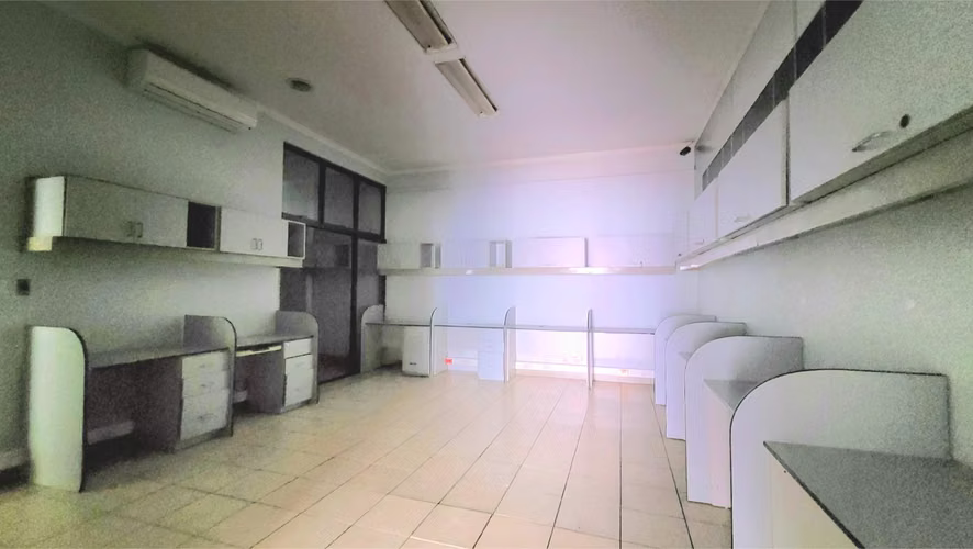 ALQUILER: Edificio de Oficinas Corporativas o Clínicas en Zona Privada