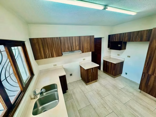 Casa en condominio de una planta en Bello Horizonte, Escazú - Imagen 14